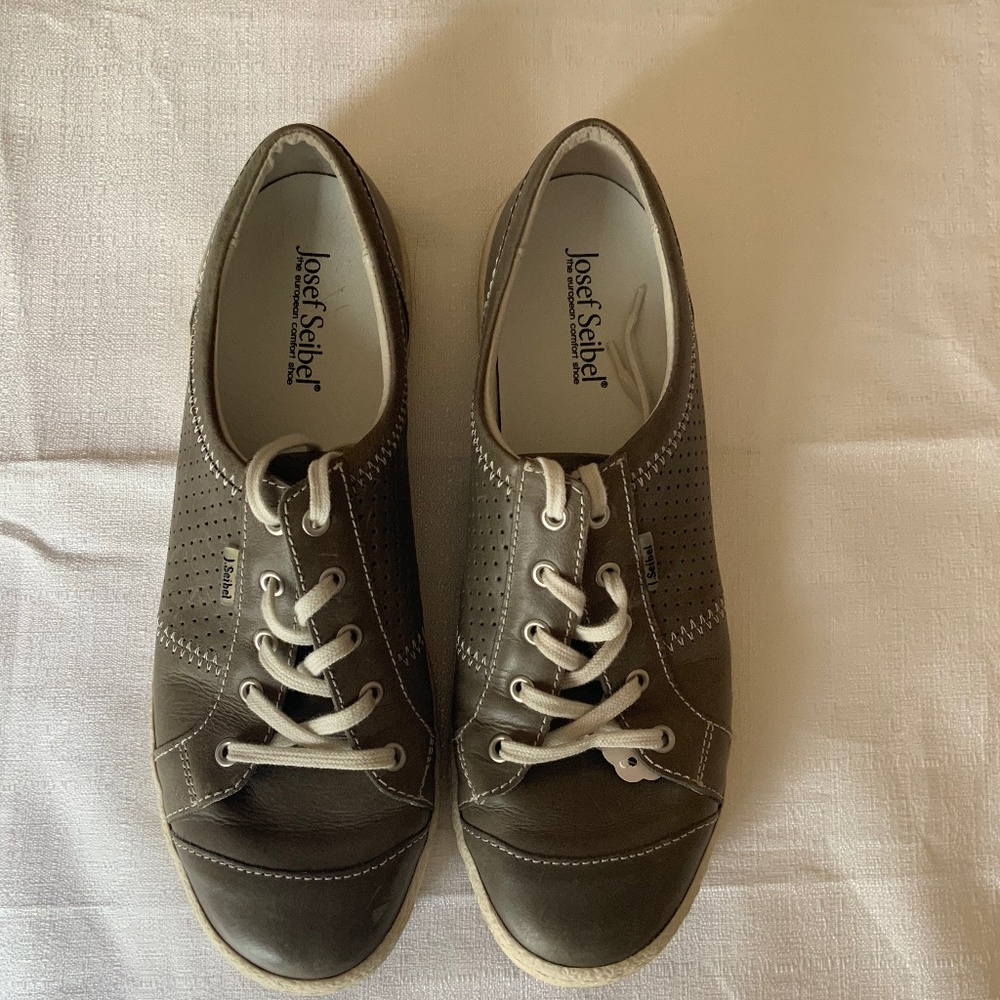 JOSEF SEIBEL Leather Sneakers, EU size 41 (US 9.5-10)